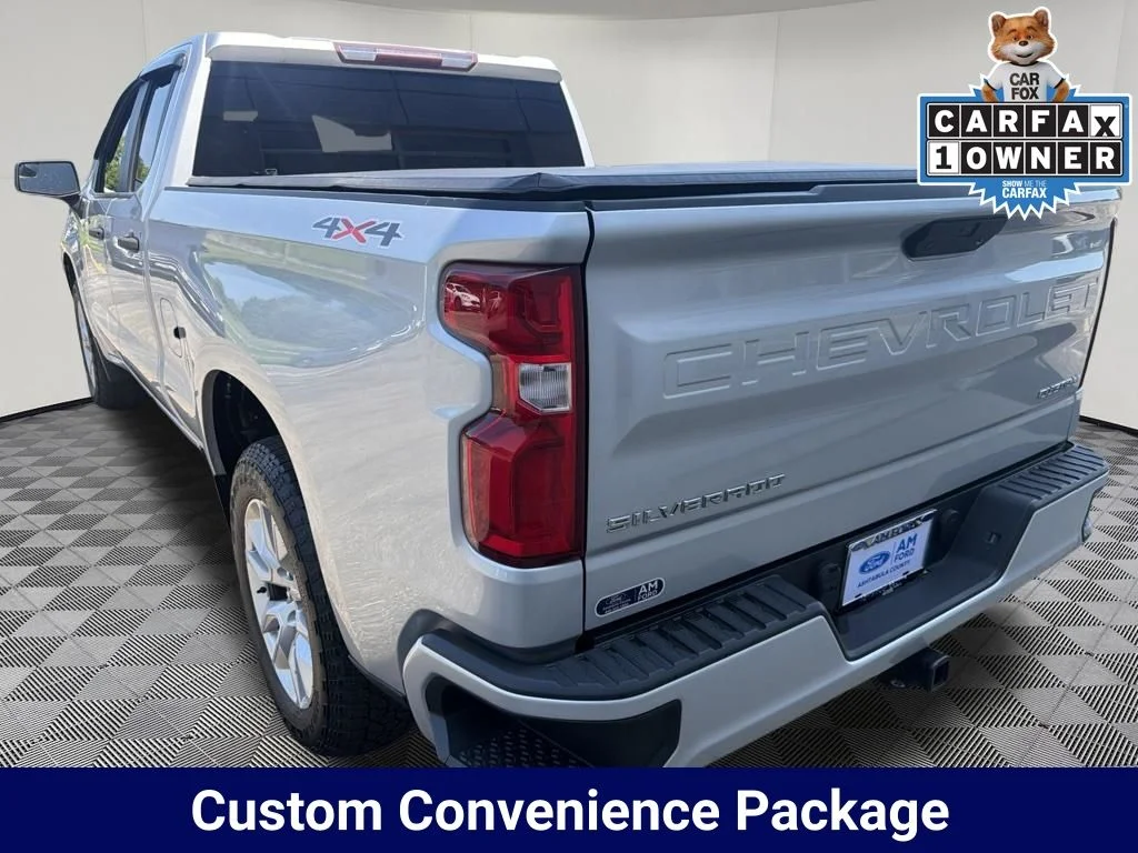 Used 2020 Silver Ice Metallic Chevrolet Custom image 3