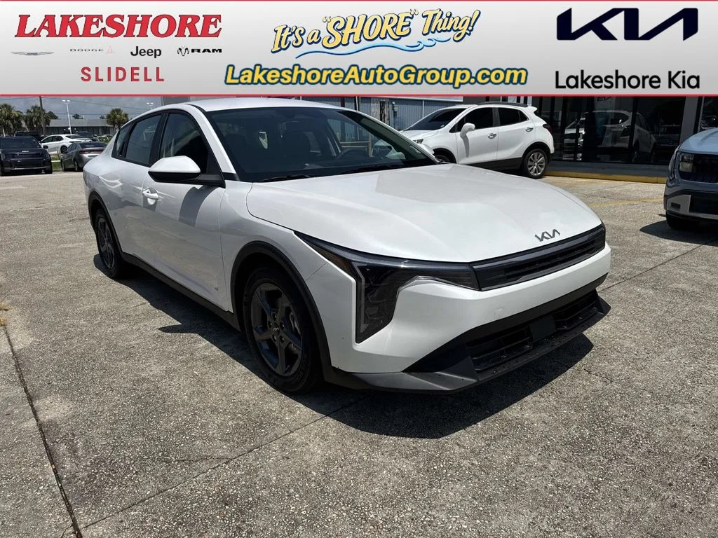 2026 Kia K4 LXS
