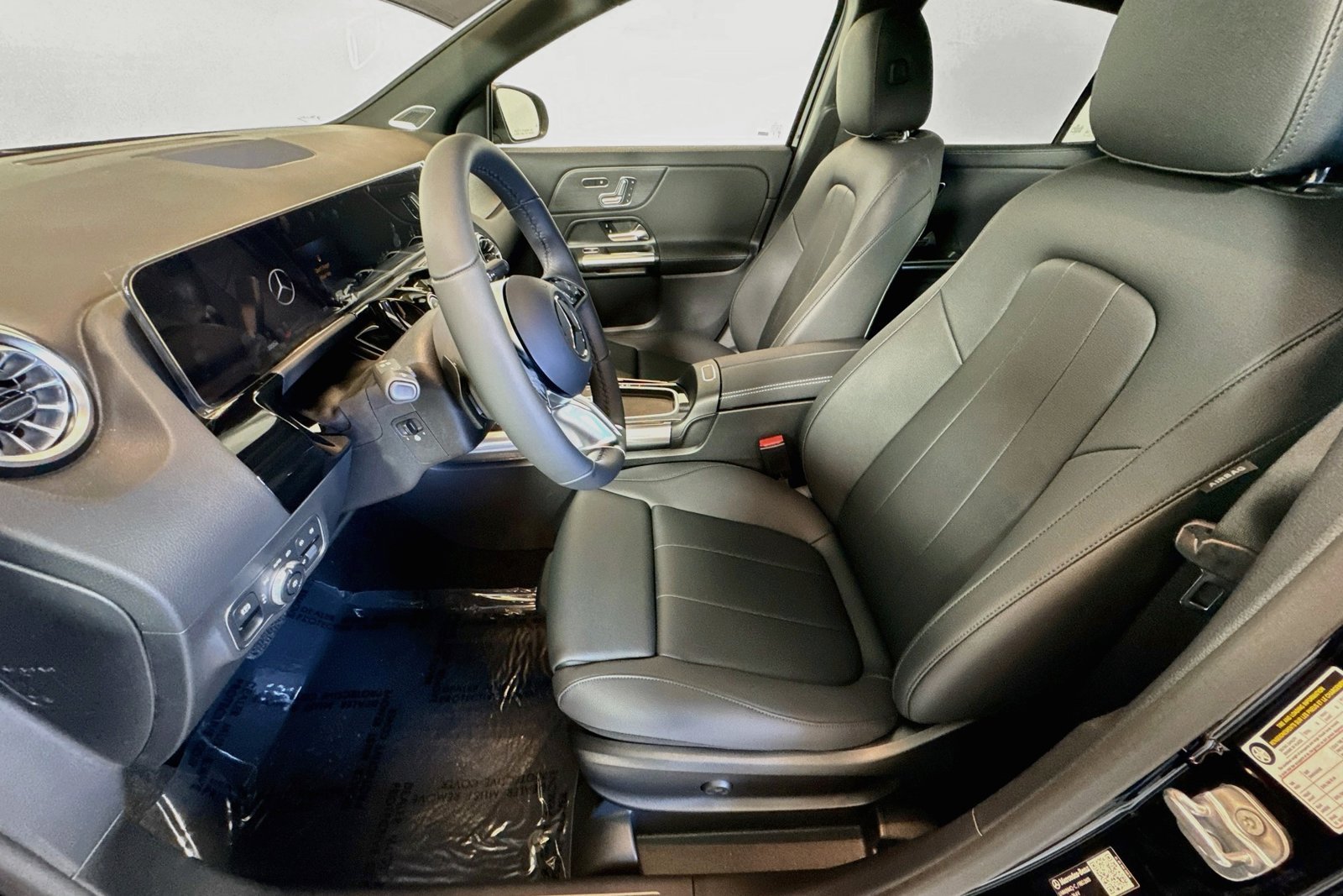 New 2026 Night Black Mercedes-Benz GLA 250 image 18