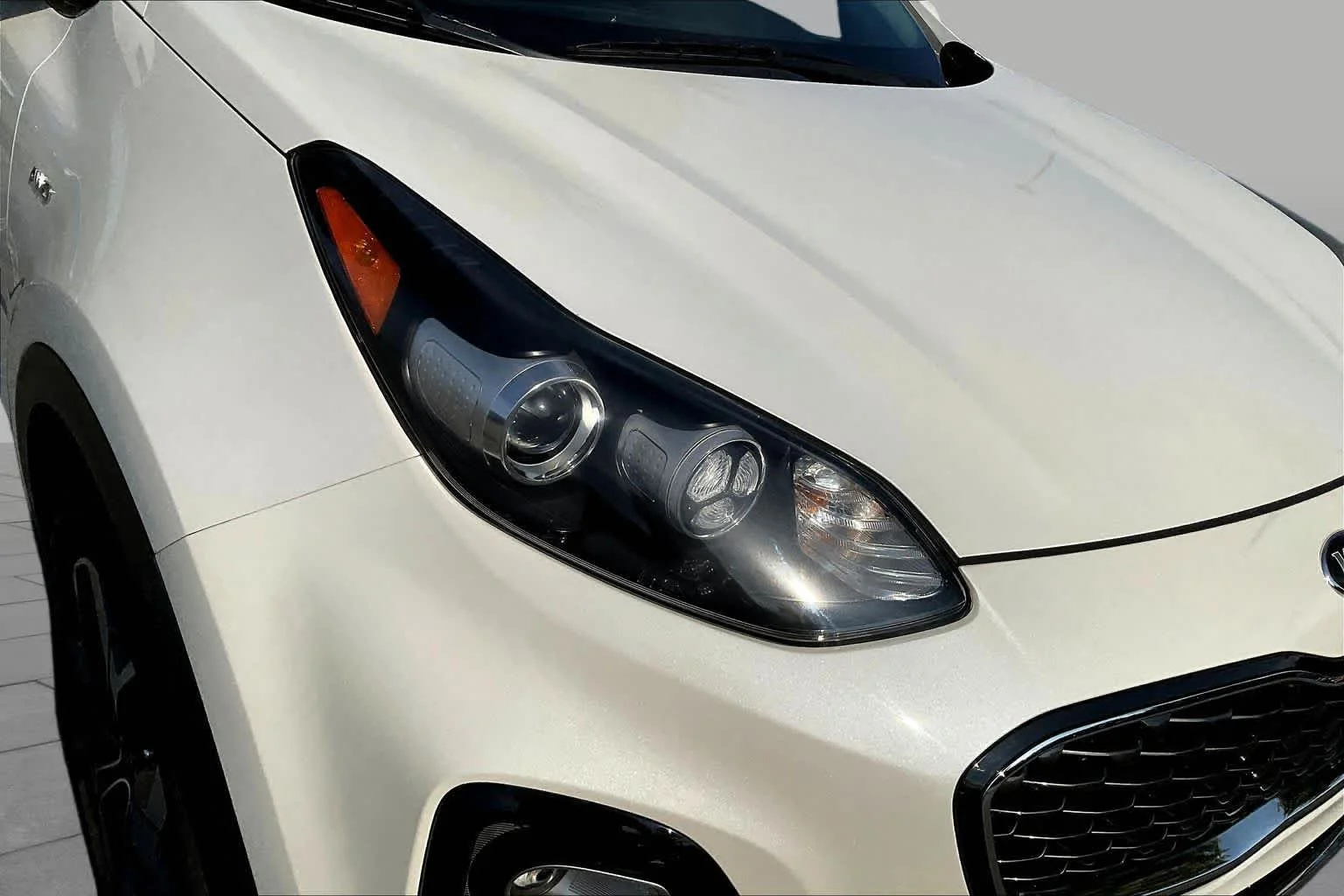 Used 2021 Snow White Pearl Kia EX image 27