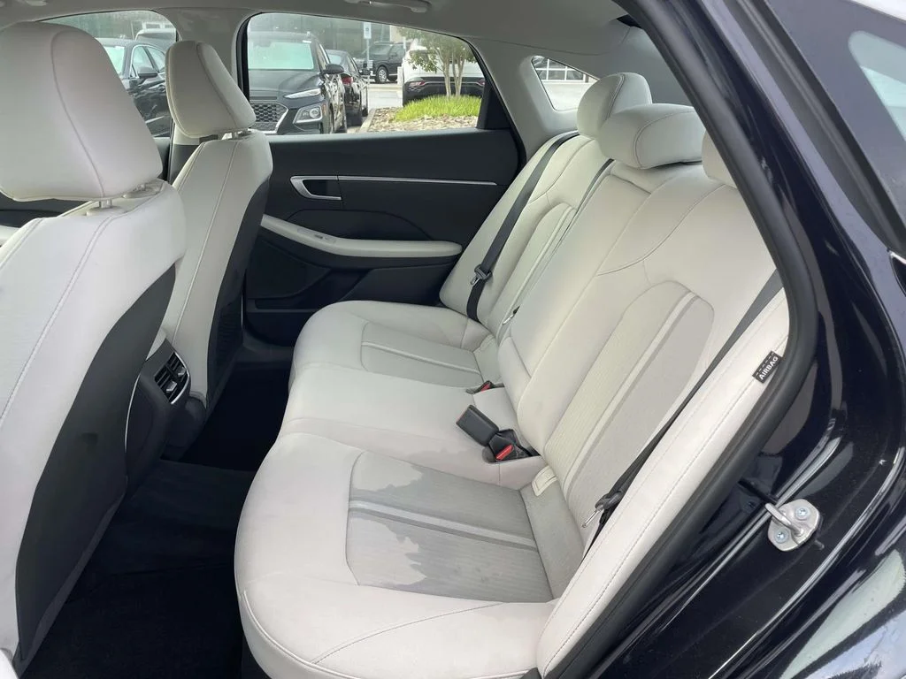Used 2026 Carbon Blue Hyundai SEL image 3
