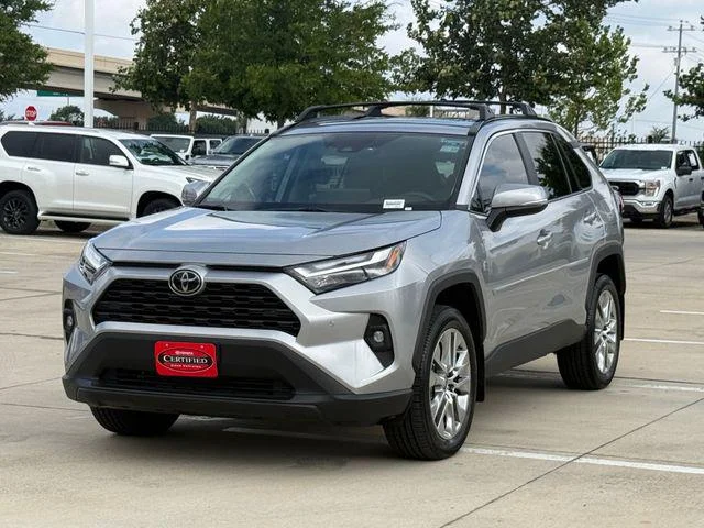 Certified Used 2025 Silver Toyota XLE Premium image 39