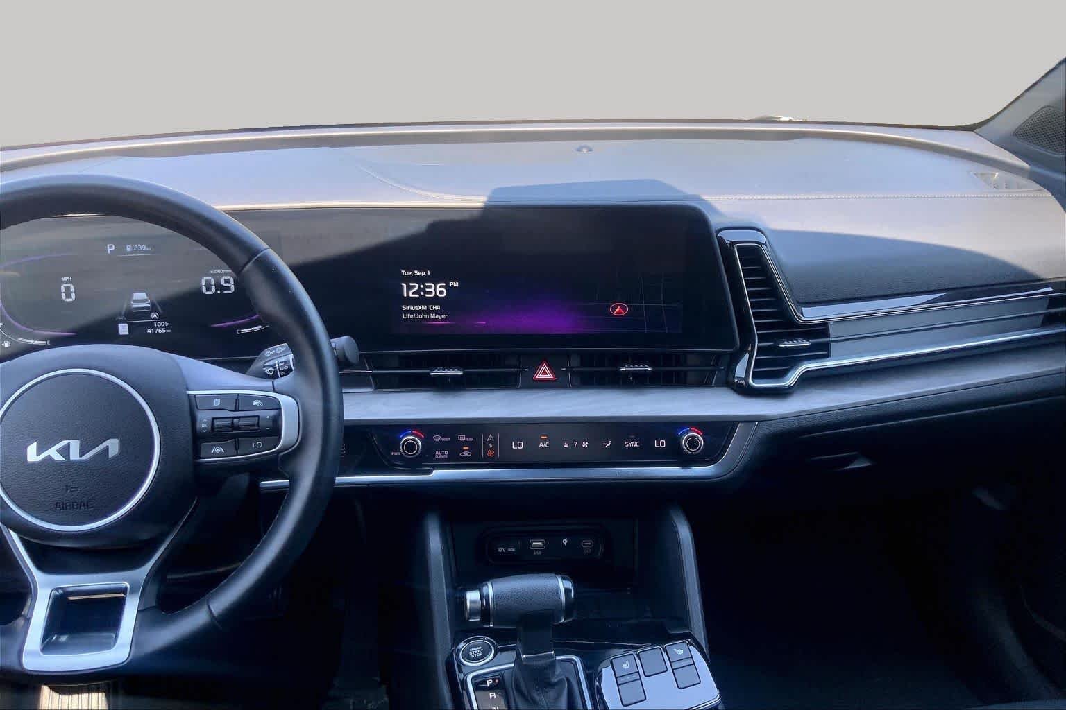 Pre-Owned 2023 Kia Sportage X-Line