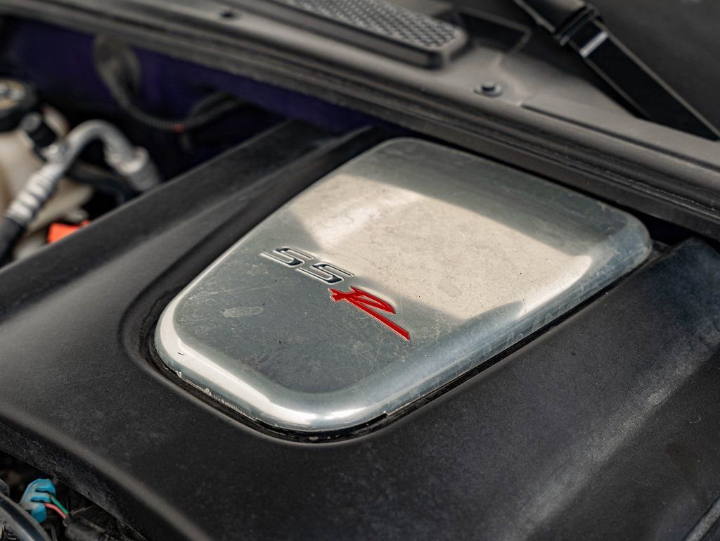 Used 2004 Ultra Violet Metallic Chevrolet  image 42