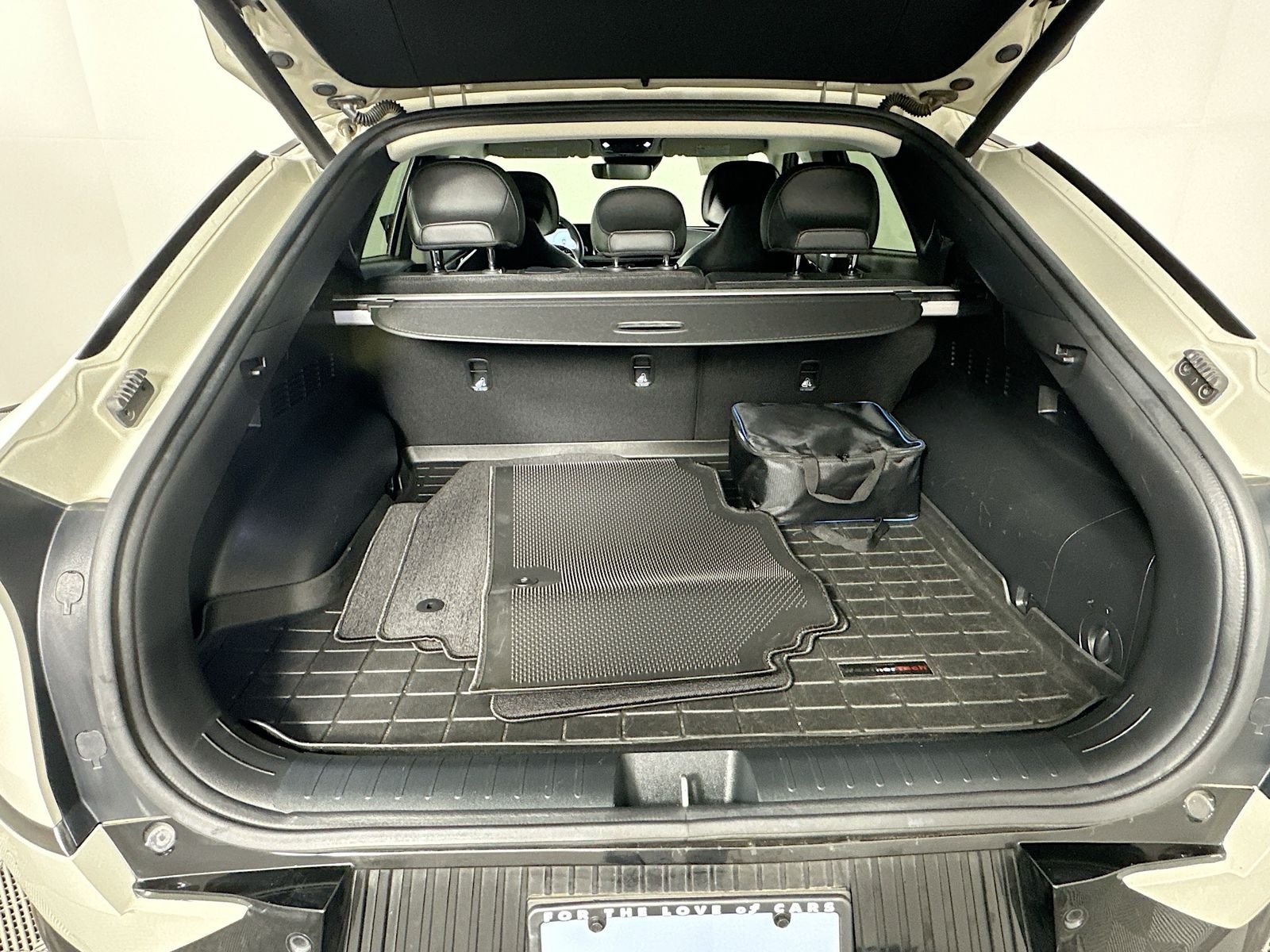 Used 2024 Glacier Kia Wind image 27