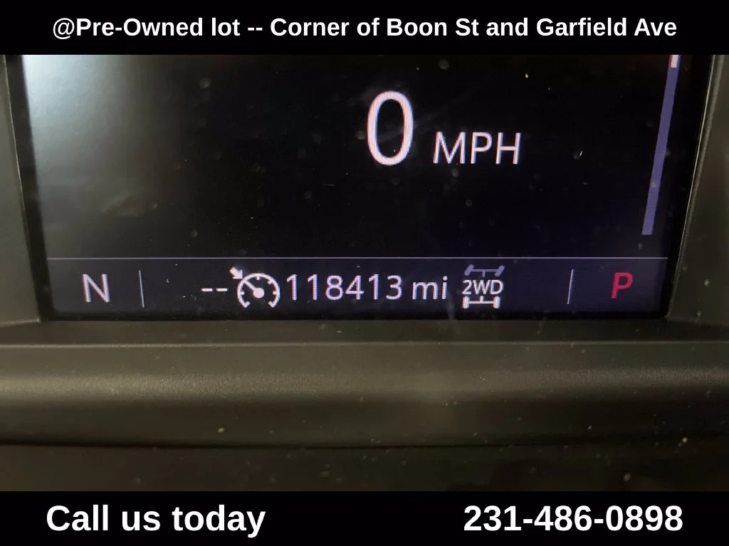 Used 2020 Red Chevrolet RST image 27