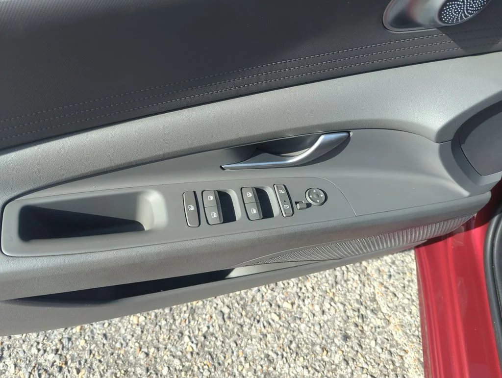 Used 2023 Red Hyundai SEL image 19