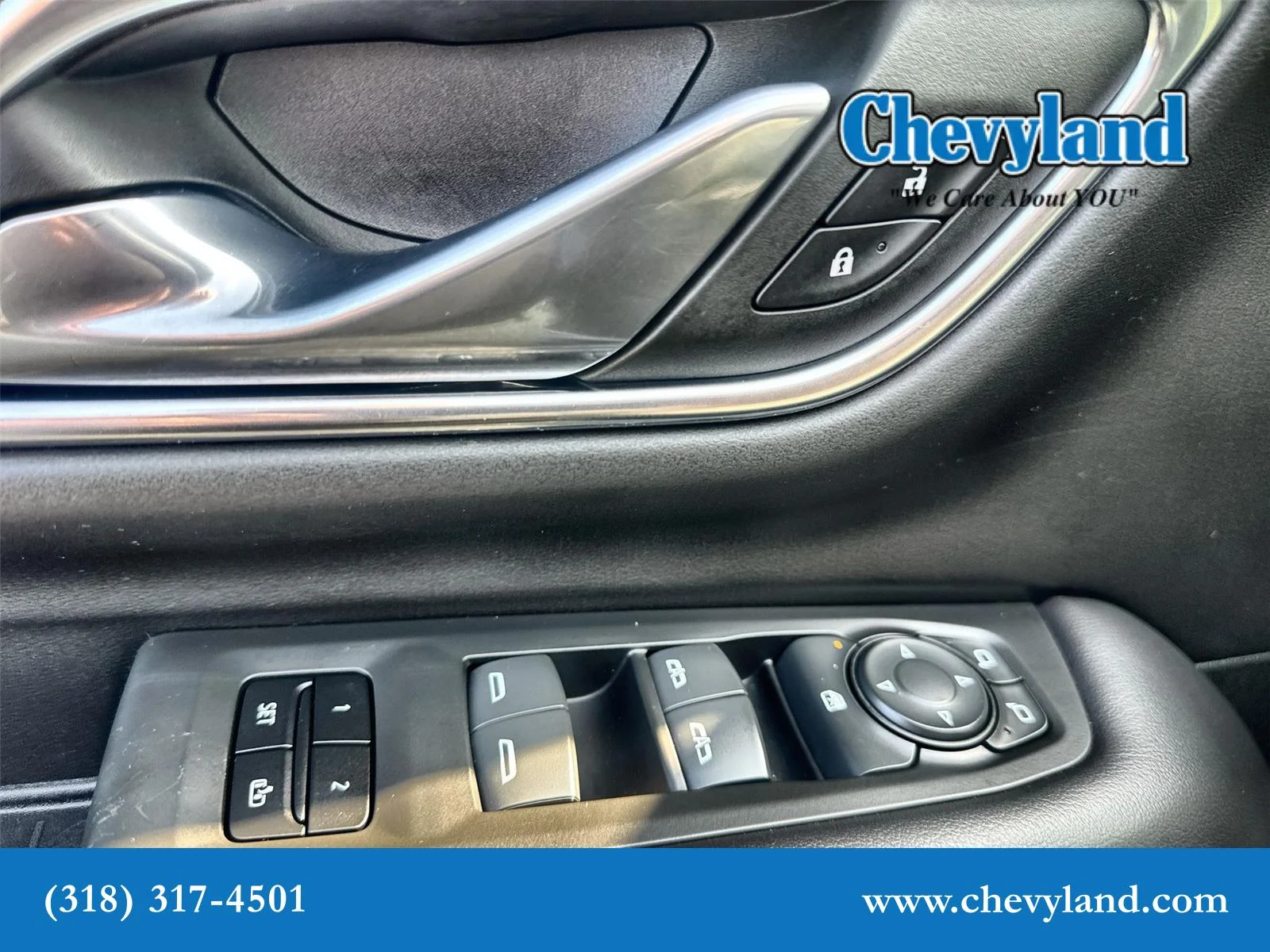 Used 2021 SATIN STEEL METALLIC Chevrolet Z71 image 23