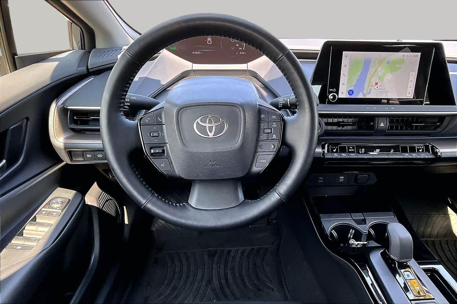 Used 2024 Guardian Gray Toyota XLE image 5