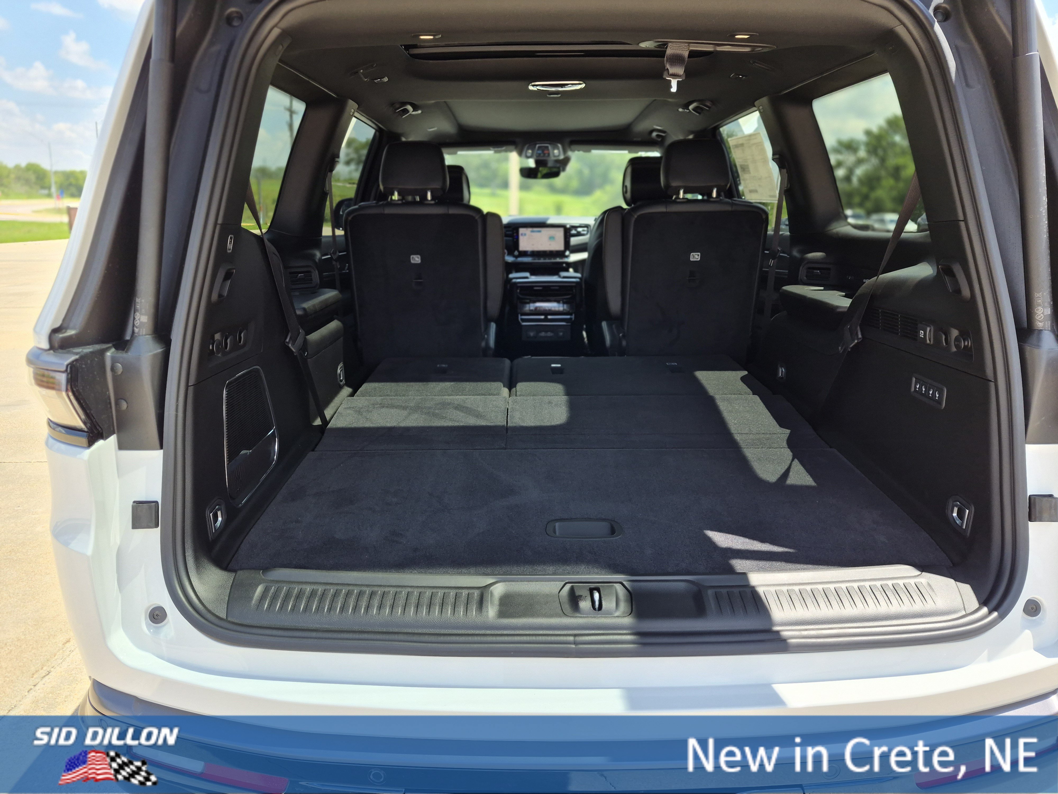 New 2026 Bright White Clear-Coat Exterior Paint Jeep 85th Anniversary image 18