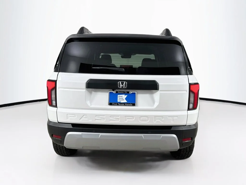 New 2026 Platinum White Pearl Honda RTL image 7