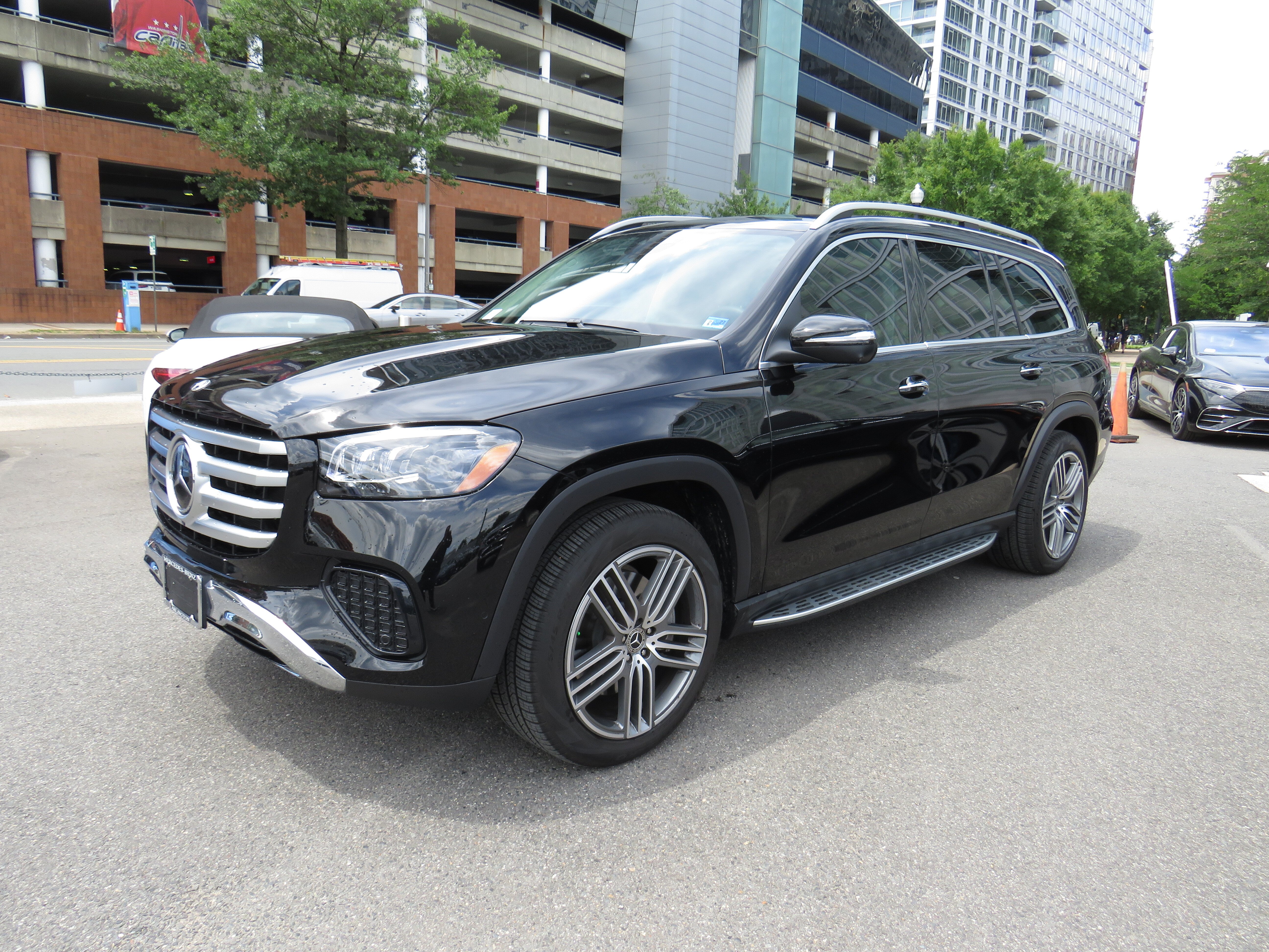 2026 Mercedes-Benz GLS GLS 450 4MATIC's photo