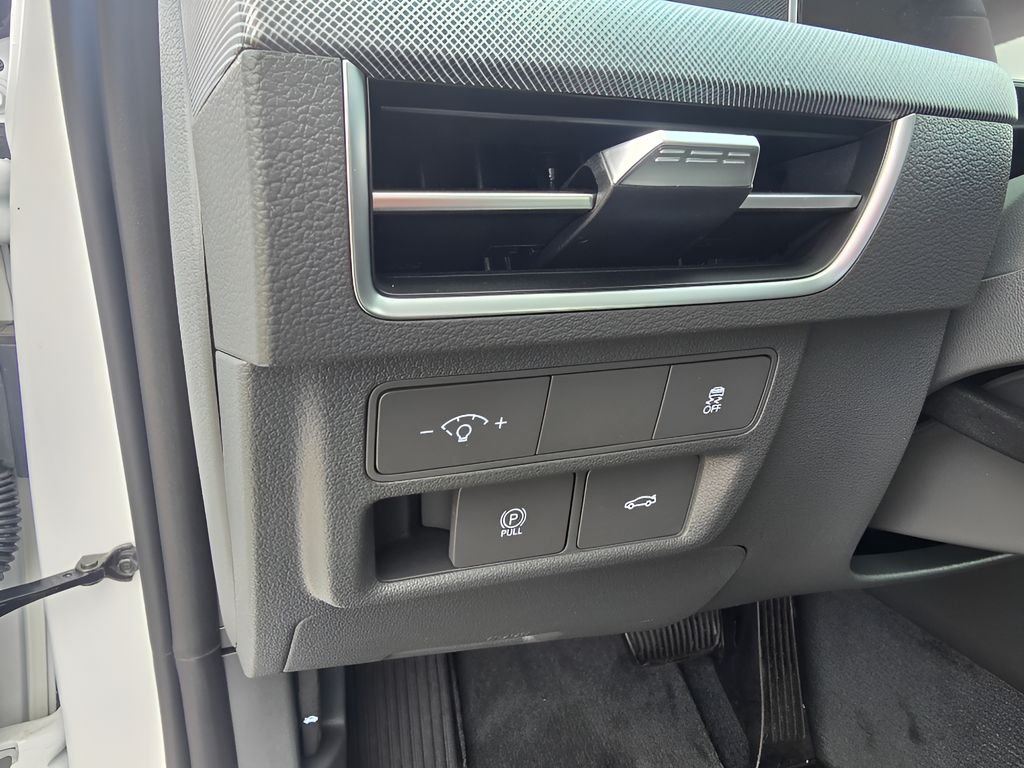 New 2026 Serenity White Hyundai SEL Sport image 18