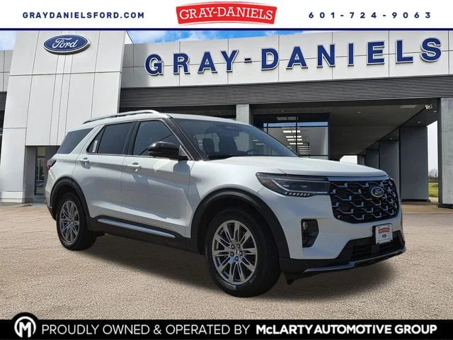 New 2026 Star White Metallic Tri-Coat Ford Platinum™ image 32