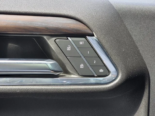 Certified Used 2023 Onyx Black GMC SLT image 19