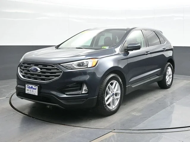 Used 2022 Blue Ford SEL image 1