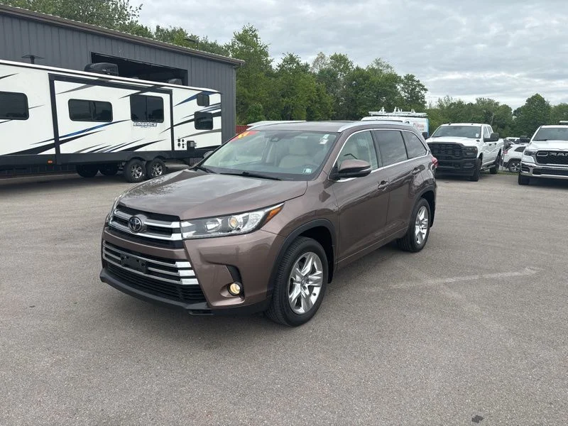 Used 2017 Brown Toyota Limited image 7