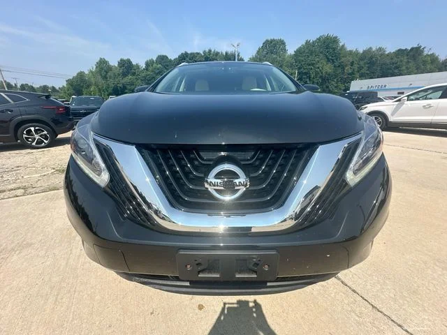 Used 2018 Black Nissan SL image 34