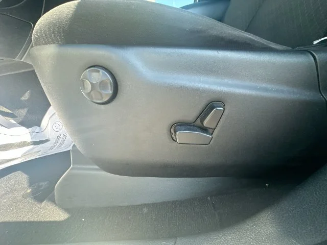 Used 2020 White Jeep Laredo image 15