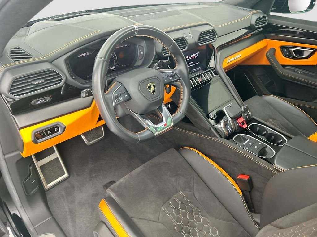 Used 2023 Nero Noctis Metallic Lamborghini S image 9