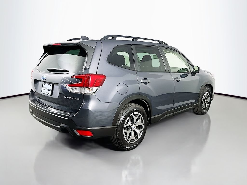 Used 2023 Gray Metallic Subaru Premium image 8