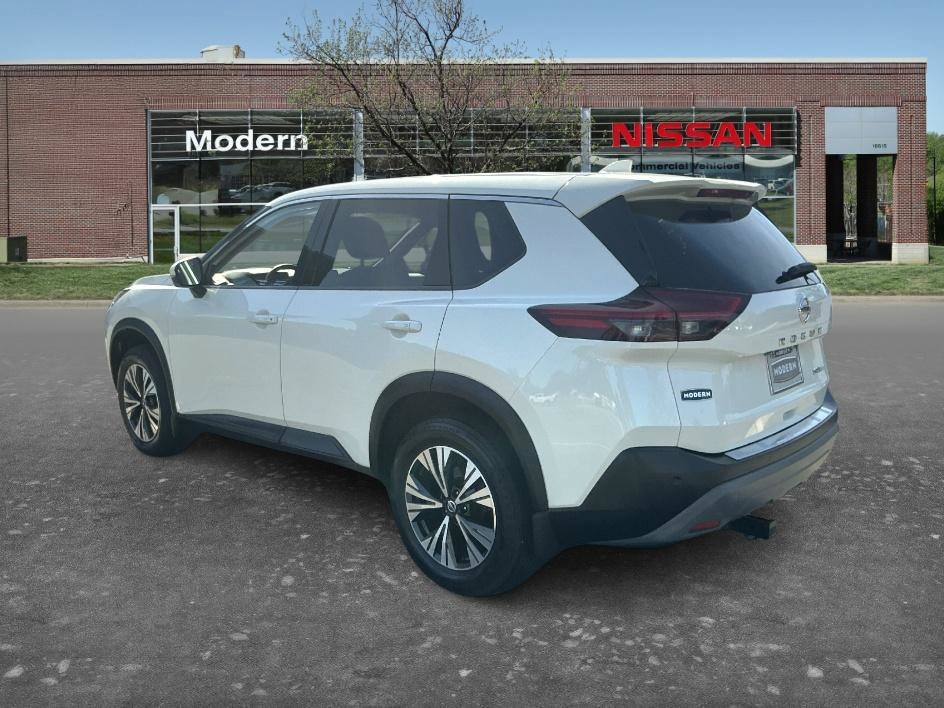 Used 2021 Pearl White Tricoat Nissan SV image 2