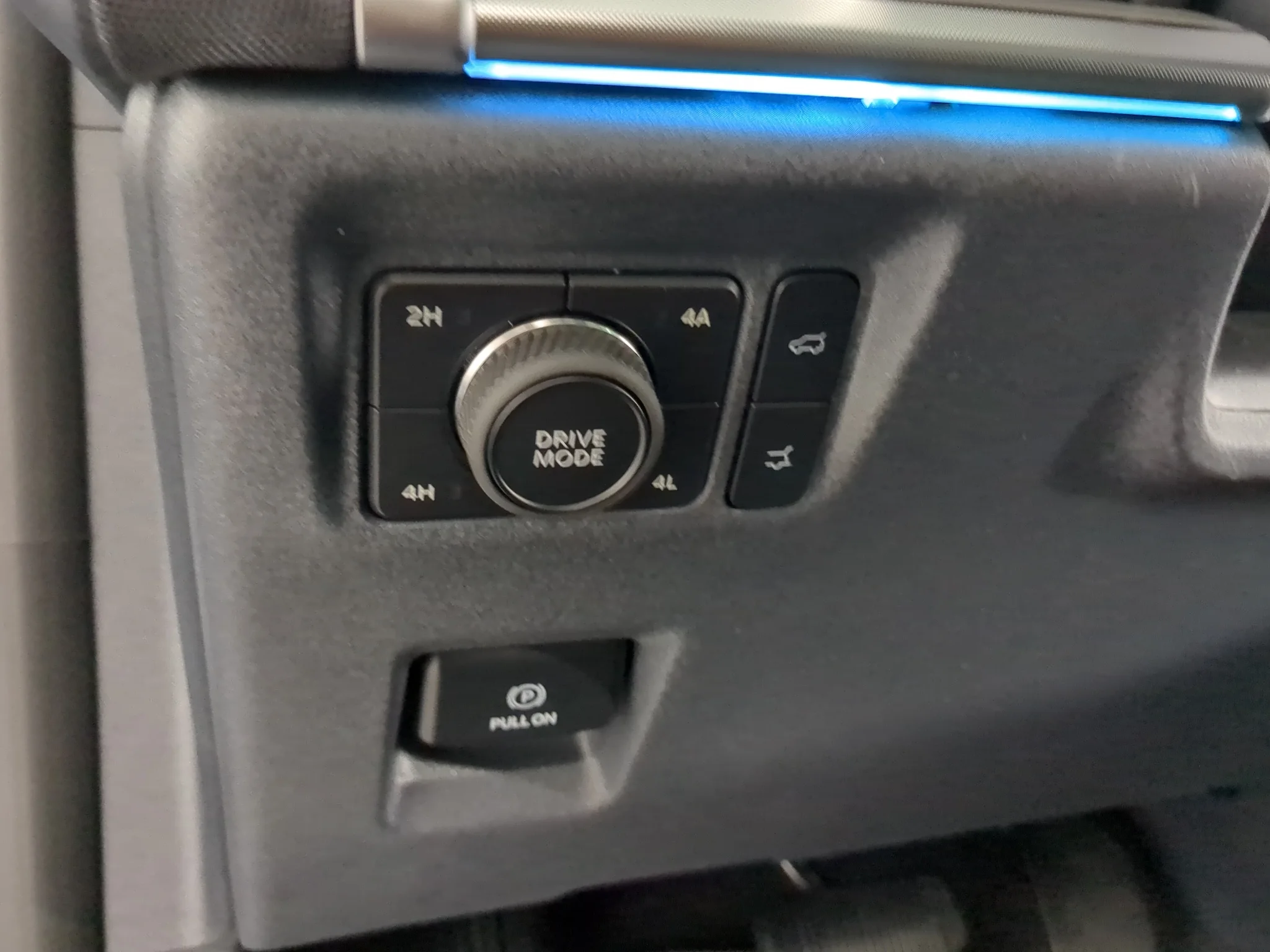 New 2027 Glacier Gray Metallic Tri-Coat Ford MAX Platinum image 30