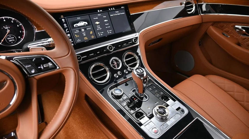 Used 2020 Silver Bentley  image 8