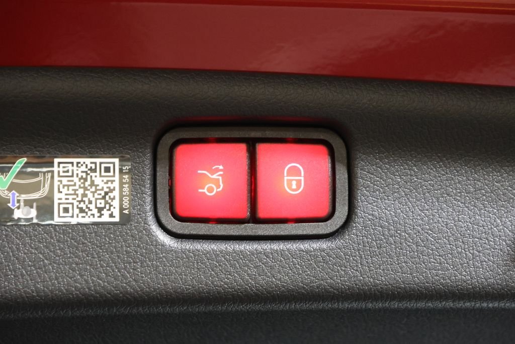 New 2026 MANUFAKTUR Patagonia Red Metallic Mercedes-Benz C 300 image 56