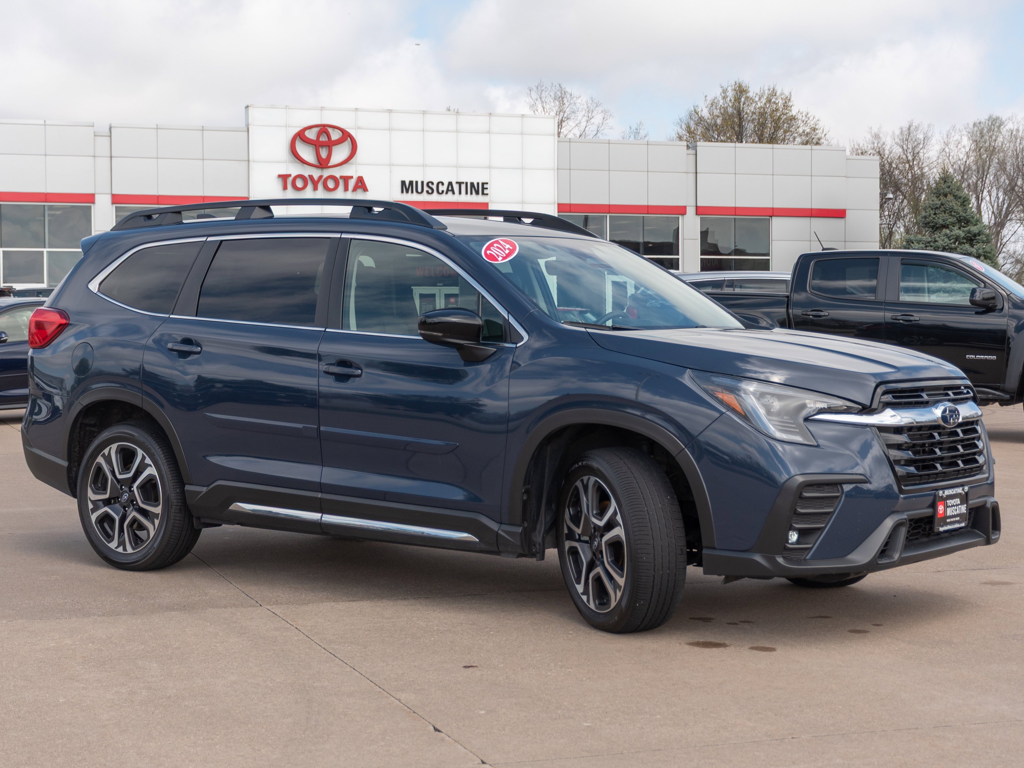 2024 Subaru Ascent Limited 7 Passenger's photo