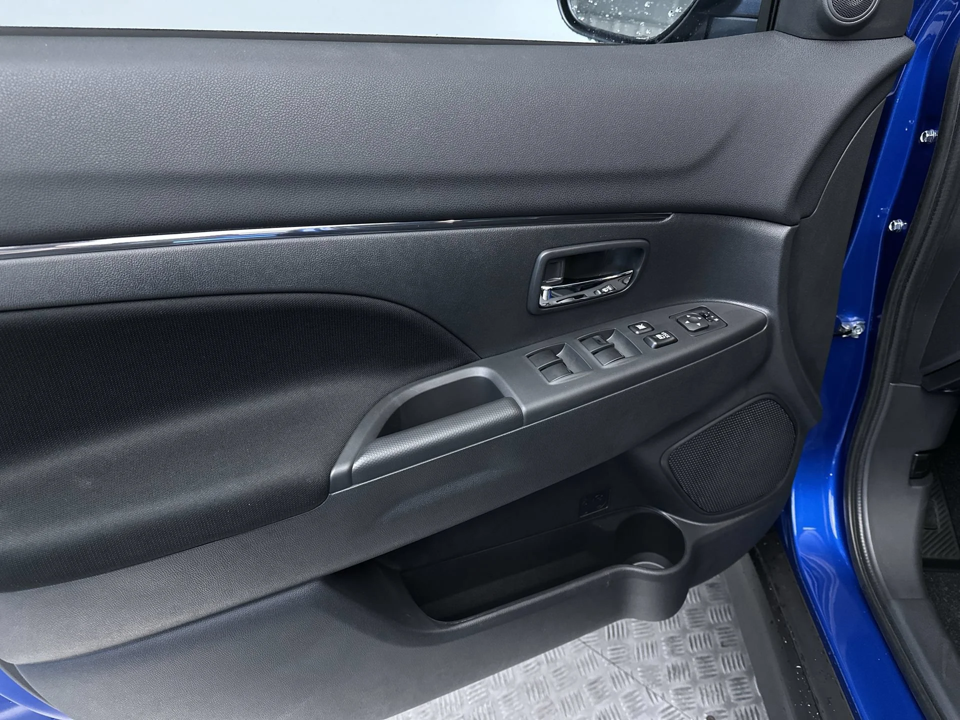 New 2026 Octane Blue Metallic Mitsubishi S image 15