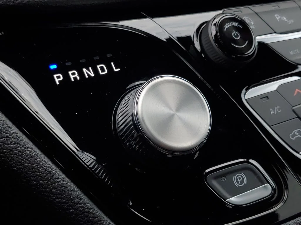 2026 Chrysler Pacifica Select - Photo 19