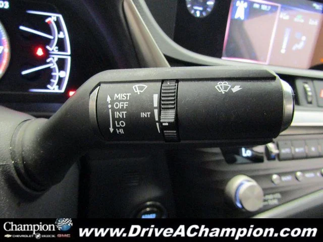 Used 2021 Black Lexus 350 image 21