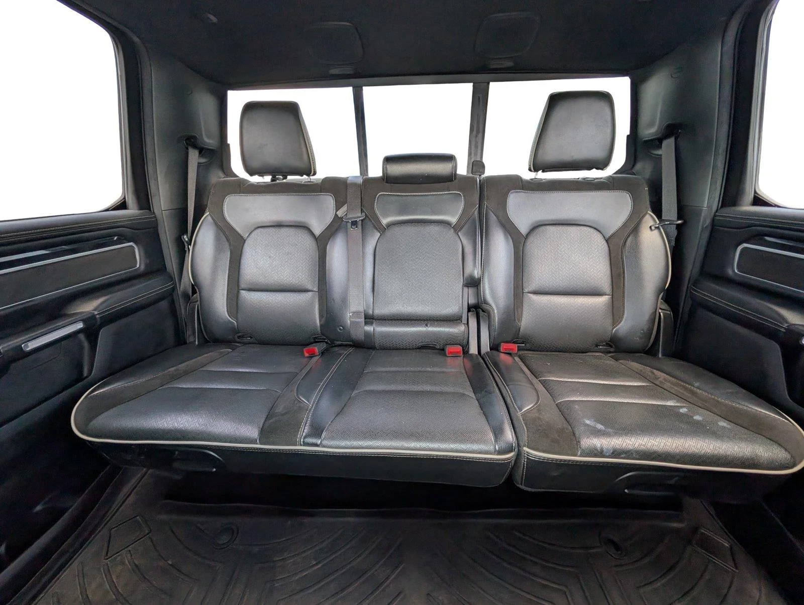 Used 2020 Granite Crystal Metallic Clearcoat Ram Laramie image 15