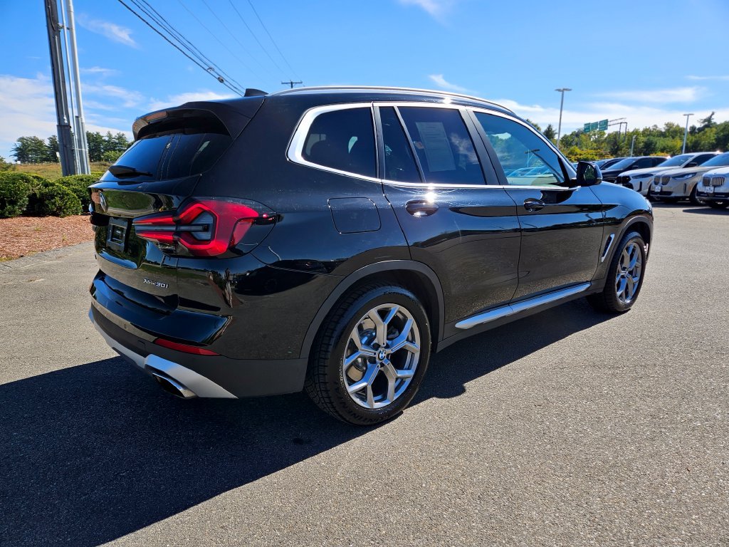 Used 2023 Jet Black BMW xDrive30i image 7