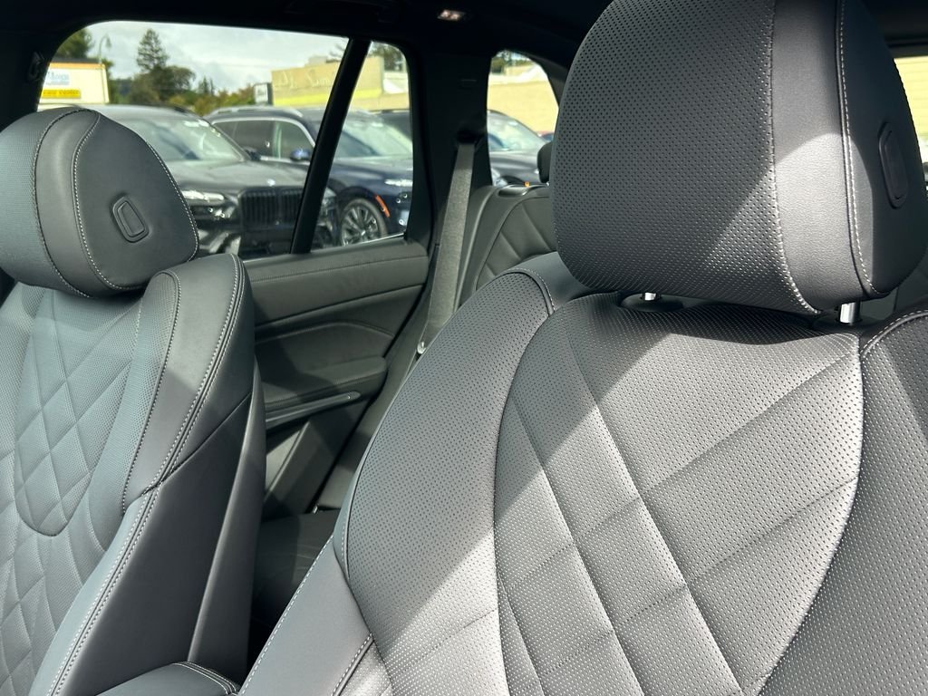 New 2026 Manhattan Green Metallic BMW xDrive50e image 14