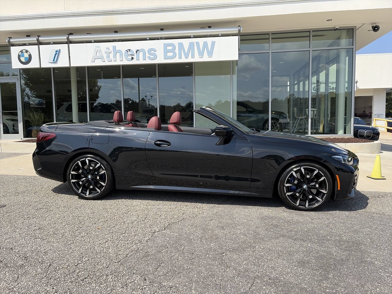 Used 2027 Black Sapphire Metallic BMW M440i image 9
