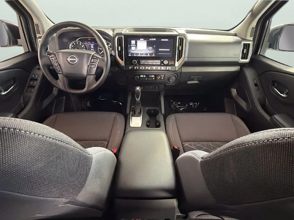 2025 Nissan Frontier SV - Photo 32