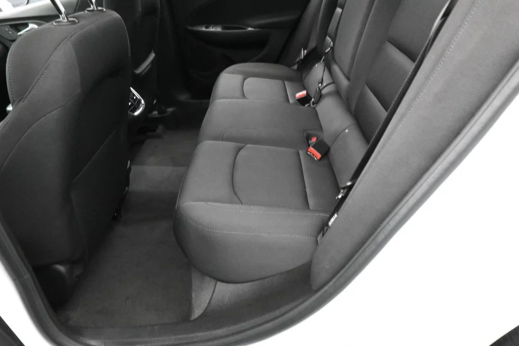 Used 2024 Summit White Chevrolet LT image 30