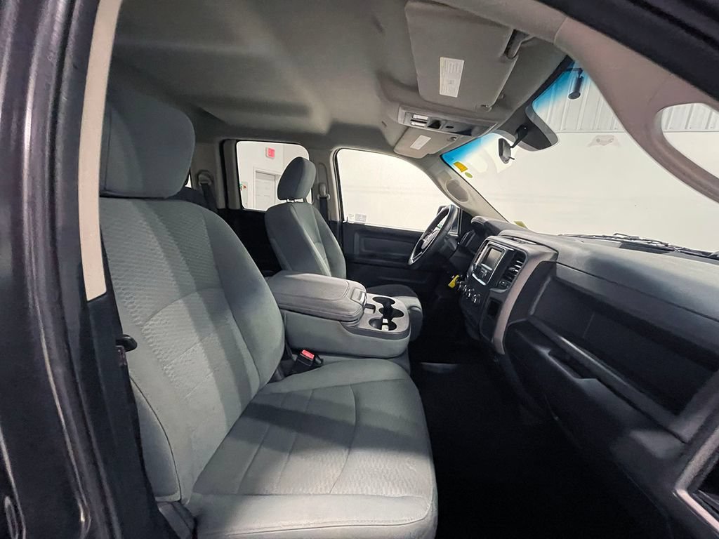 Used 2017 Granite Crystal Clearcoat Metallic Ram Express image 21