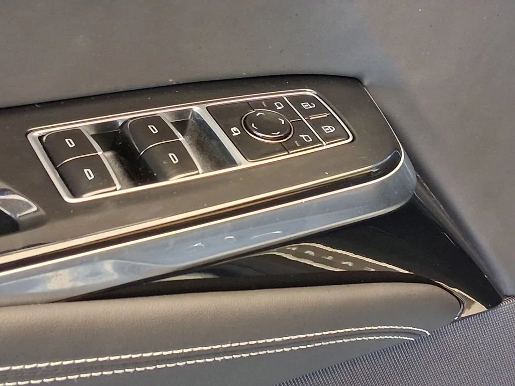 New 2026 Argent Silver Metallic Cadillac V-Series image 20