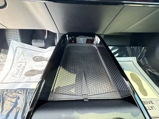 Used 2024 Gray Ford Premium image 18