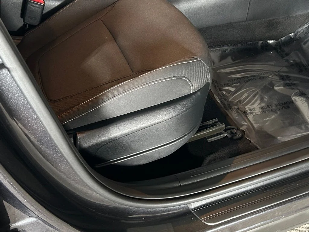 Used 2024 Dark Gray Metallic Hyundai SEL image 30