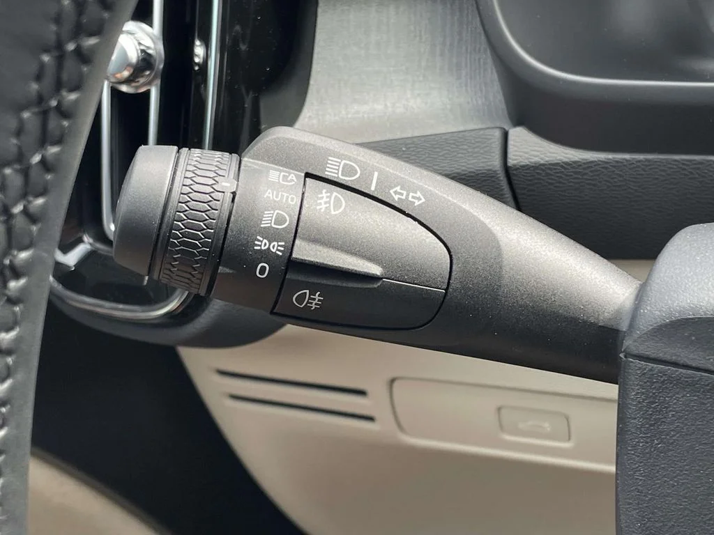 New 2026 Onyx Black Volvo Plus image 12