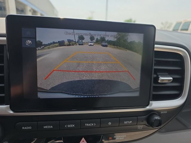 Used 2025 White Hyundai SEL image 22
