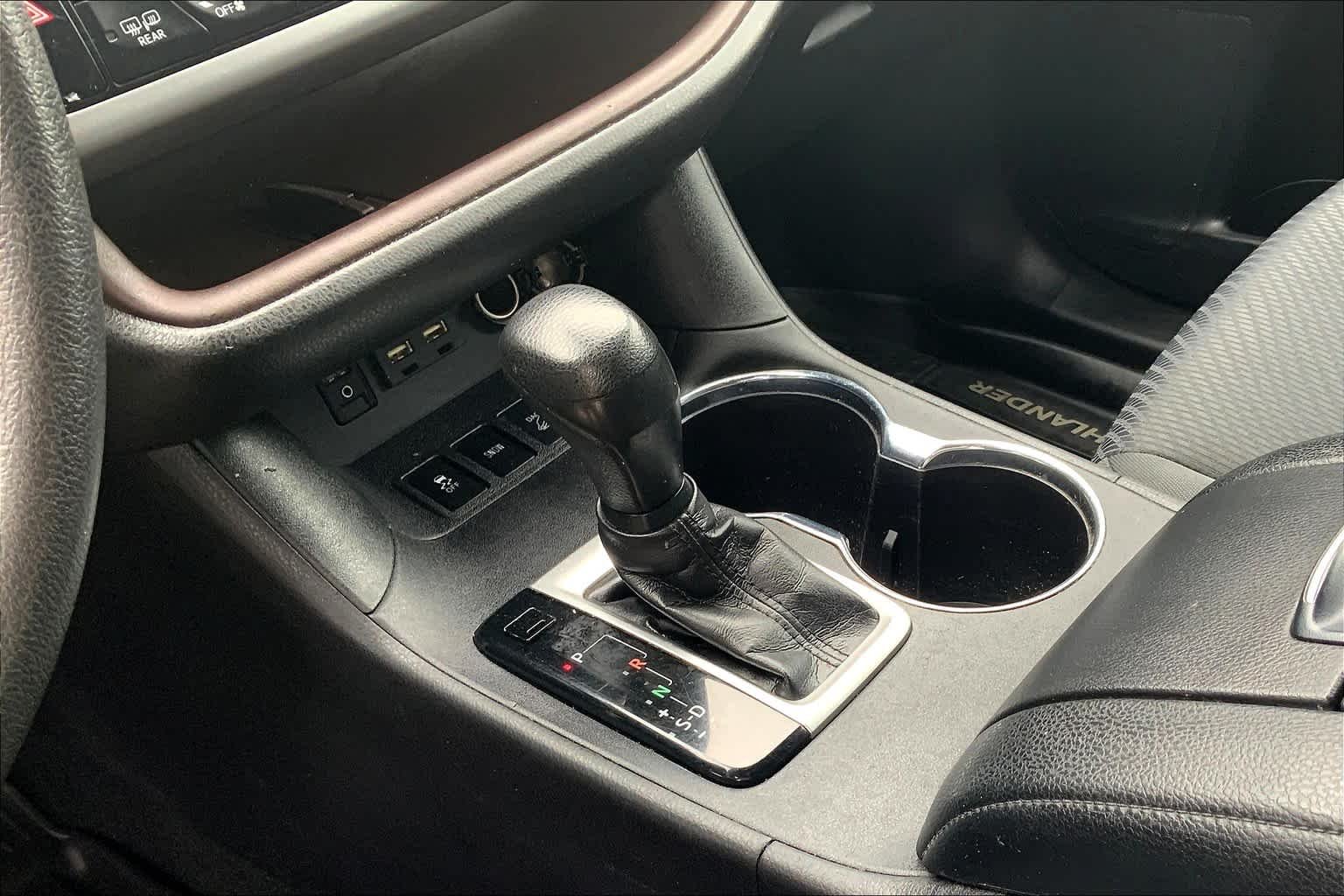Used 2019 Ooh La La Rouge Mica Toyota LE image 13