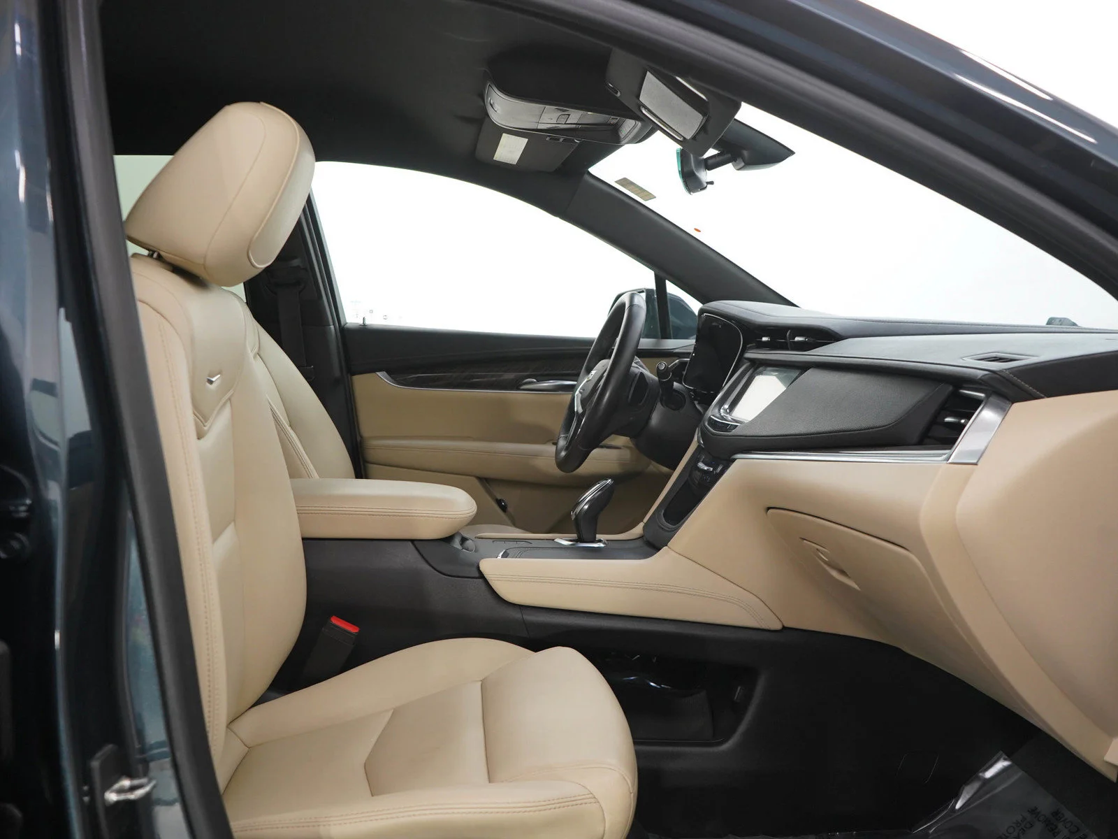Used 2019 Shadow Metallic Cadillac Base image 11
