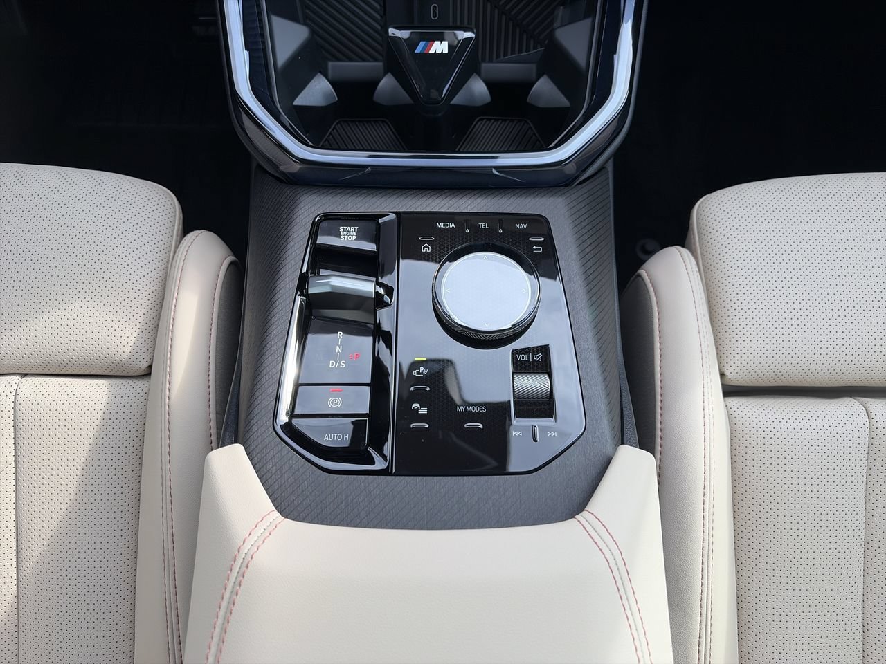 New 2026 Black Sapphire Metallic BMW 30 xDrive image 28