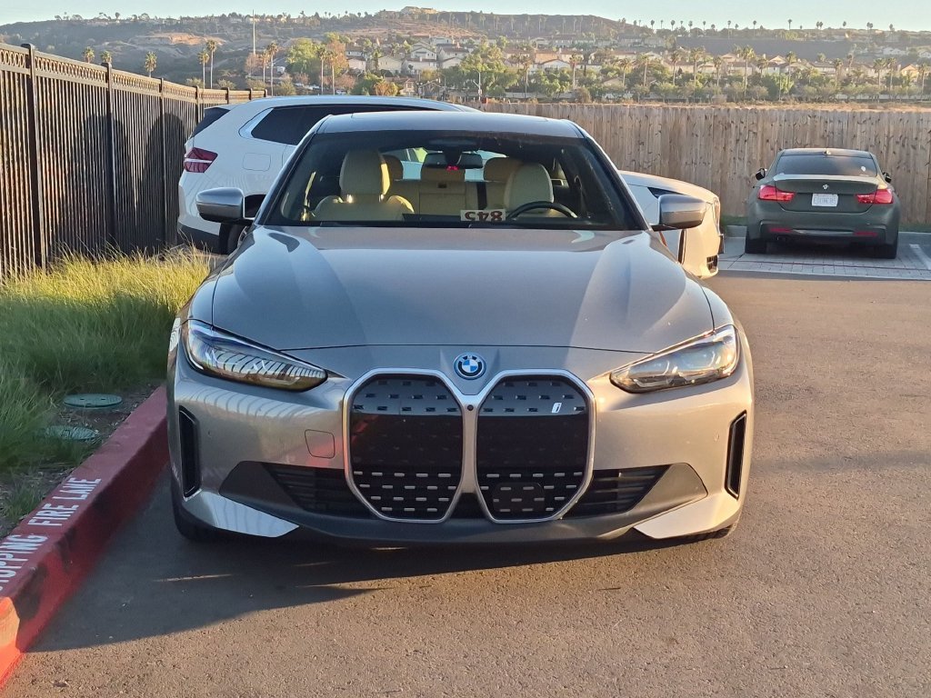 Used 2024 Gray BMW eDrive35 image 2