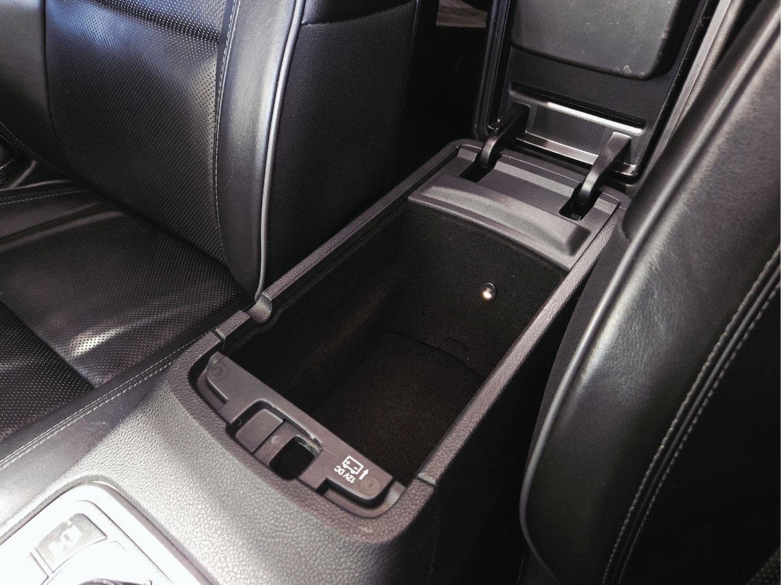 Used 2019 Diamond Black Jeep Overland image 45